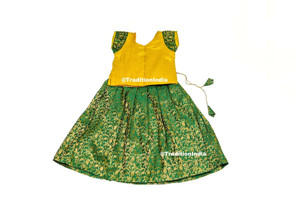 Designer Green Girls Lehenga Choli Set, Indian Kids Dresses, Designer Lehenga Blouse, Girls Lehenga Choli, Kids Outfits, Baby Girls Lehenga